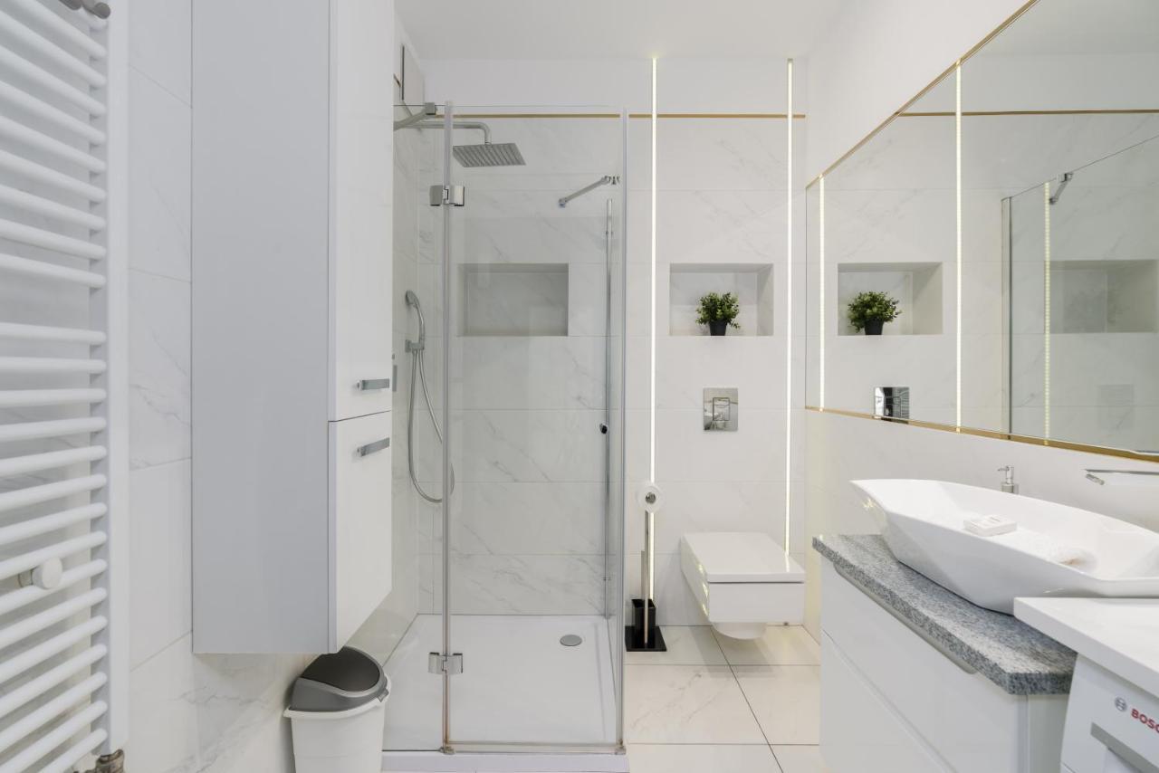 Apartment Rozana Poznan By Noclegi Renters Exteriör bild